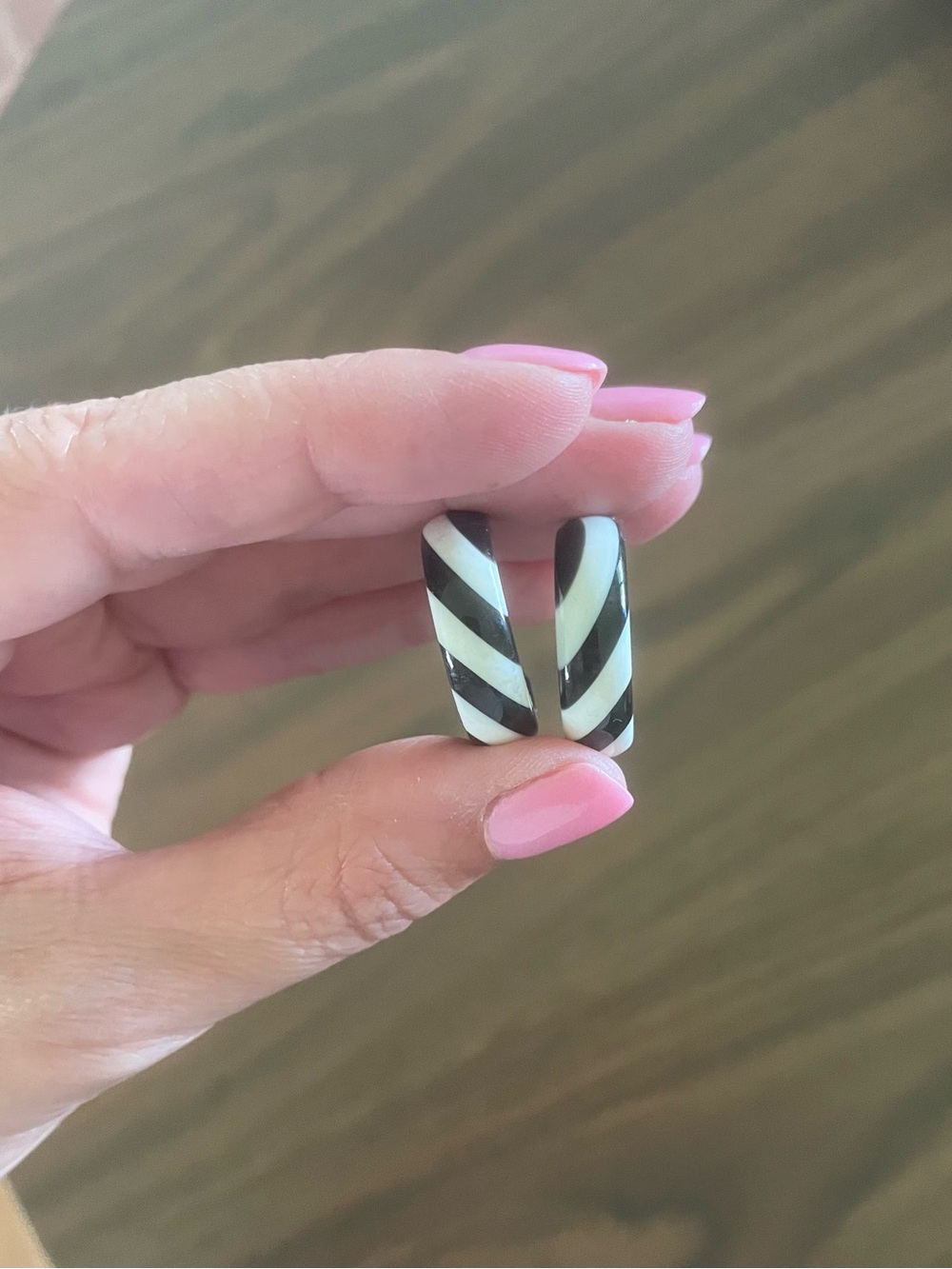 Retro Black and White Striped Hoop Earrings